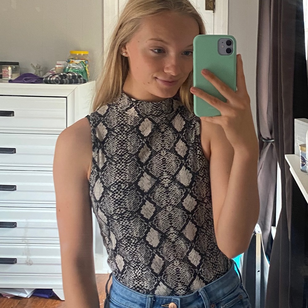 snake print crop